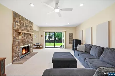 107 Suleski Court, Mahwah, NJ 07430 - Photo 9