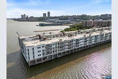 108 The Promenade 108 #108, Edgewater, NJ 07020 - Photo 5