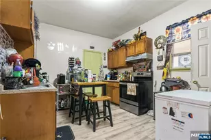 1063 Bond St, Elizabeth, NJ 07201 - Photo 21