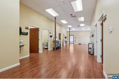 101 Grand Avenue, Palisades Park, NJ 07650 - Photo 27