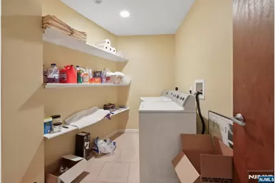 101 Grand Avenue, Palisades Park, NJ 07650 - Photo 17