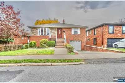 1106 Keswick Place, Fort Lee, NJ 07024 - Photo 1