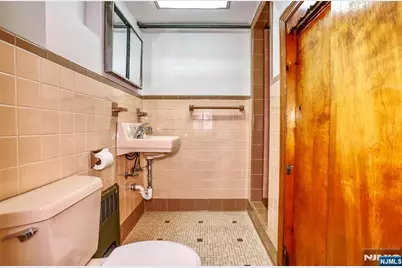 1106 Keswick Place, Fort Lee, NJ 07024 - Photo 21