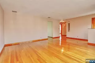 1106 Keswick Pl, Fort Lee, NJ 07024 - Photo 5