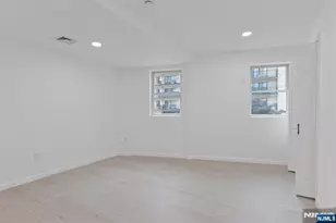 418 E Brinkerhoff Ave, Palisades Park, NJ 07650 - Photo 15