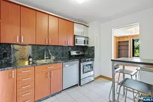 2352 Linwood Ave, Fort Lee, NJ 07024 - Photo 9