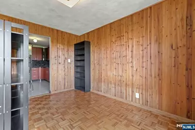 2352 Linwood Avenue #4D, Fort Lee, NJ 07024 - Photo 7