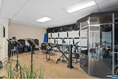 21 Church Street, Elmwood Park, NJ 07407 - Photo 39