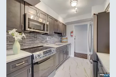 377 S Harrison Street, East Orange, NJ 07018 - Photo 5