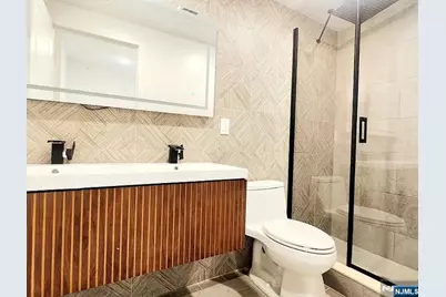 131 Hopkins Avenue 2-B #2-B, Jersey City, NJ 07306 - Photo 11