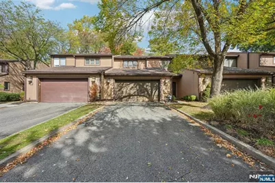 29 Ponds Circle 15 #15, Wayne, NJ 07470 - Photo 1