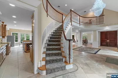 1 Euclid Road, Fort Lee, NJ 07024 - Photo 5