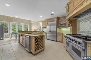 1 Euclid Rd, Fort Lee, NJ 07024 - Photo 11