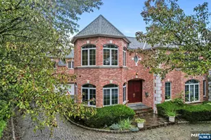 1 Euclid Rd, Fort Lee, NJ 07024 - Photo 3