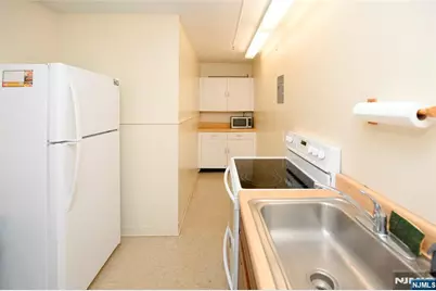 235 Prospect Avenue 2 / Le #2 / LE, Hackensack, NJ 07601 - Photo 13