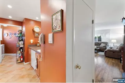 16 Elm Street 1 #1, Bergenfield, NJ 07621 - Photo 9