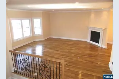 811 Edgewood Lane B #B, Fort Lee, NJ 07024 - Photo 3