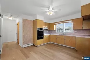 26 Pilgrim Ct Second Floor, Bloomfield, NJ 07003 - Photo 5