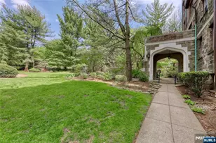 100 E Palisade Ave D34, Englewood, NJ 07631 - Photo 3