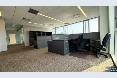 574 Sylvan Avenue, Englewood Cliffs, NJ 07632 - Photo 3