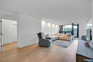 800 Palisade Ave 109, Fort Lee, NJ 07024 - Photo 9