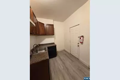 20 N 7th Street 1st Floor #1st floor, Paterson, NJ 07522 - Photo 1