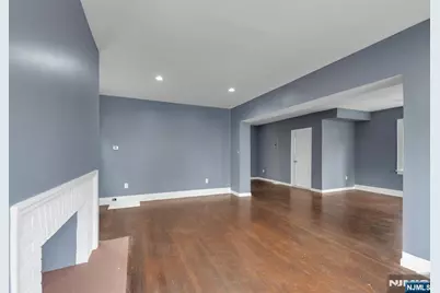 513 Sandford, Newark, NJ 07106 - Photo 5