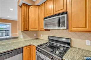30 Austin Street 301, Newark, NJ 07114 - Photo 3