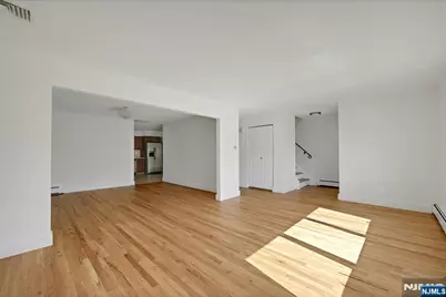 2413 Hammett Avenue B #B, Fort Lee, NJ 07024 - Photo 7