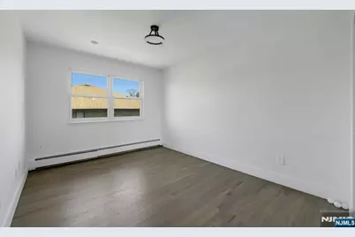 2413 Hammett Avenue A #A, Fort Lee, NJ 07024 - Photo 33