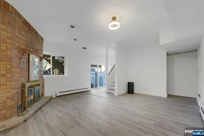 2413 Hammett Avenue A #A, Fort Lee, NJ 07024 - Photo 27