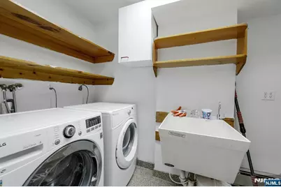 2413 Hammett Avenue A #A, Fort Lee, NJ 07024 - Photo 13