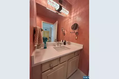 302 Grand Ridge Drive 302 #302, Ridgefield, NJ 07657 - Photo 41