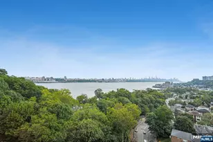 100 Old Palisade Pl16, Fort Lee, NJ 07024 - Photo 5