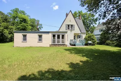 6 Cottage Place, Allendale, NJ 07401 - Photo 3