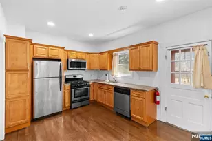 6 Cottage Pl, Allendale, NJ 07401 - Photo 9