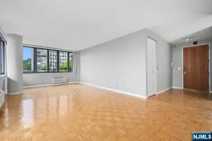 100 Carlyle Dr 5Dn, Cliffside Park, NJ 07010 - Photo 11