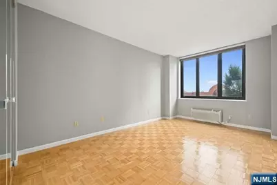 100 Carlyle Drive 5Dn #5DN, Cliffside Park, NJ 07010 - Photo 13