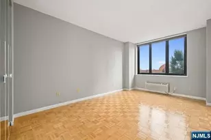 100 Carlyle Dr 5Dn, Cliffside Park, NJ 07010 - Photo 13