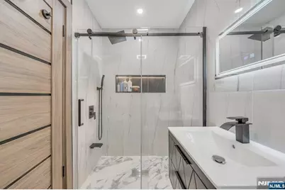 416 Kingsland Avenue, Lyndhurst Township, NJ 07071 - Photo 33