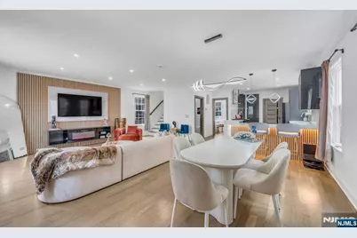 416 Kingsland Avenue, Lyndhurst Township, NJ 07071 - Photo 11