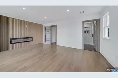 416 Kingsland Avenue, Lyndhurst Township, NJ 07071 - Photo 23