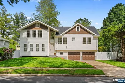 16 Coles Court, River Edge, NJ 07661 - Photo 1