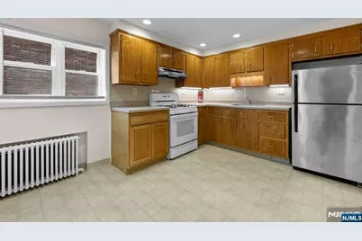 461 9th Street 2nd Floor #2nd Floor, Fairview, NJ 07022 - Photo 7