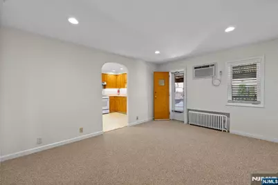 461 9th Street 2nd Floor #2nd Floor, Fairview, NJ 07022 - Photo 3