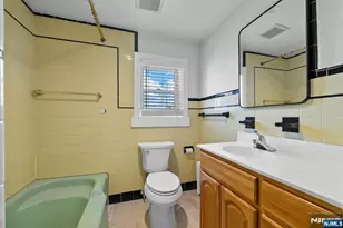 461 9th Street 2nd Floor, Fairview, NJ 07022 - Photo 15