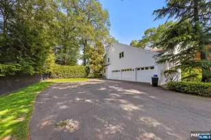 172 Truman Dr, Cresskill, NJ 07626 - Photo 11