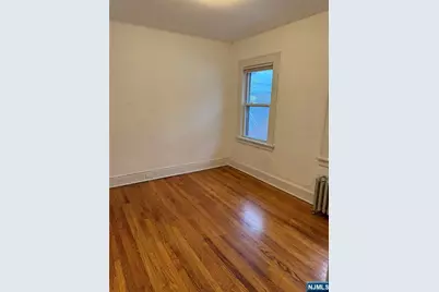 15-36 Parmelee Avenue 2 #2, Fair Lawn, NJ 07410 - Photo 5