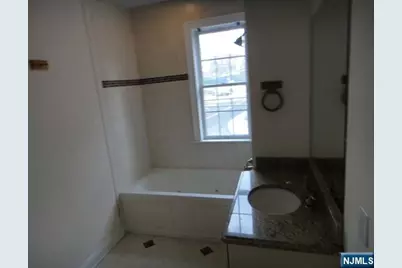 180 Edgewater Road 1A #1A, Cliffside Park, NJ 07010 - Photo 13