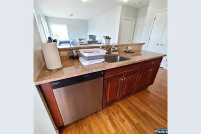 182 Anderson 3A #3A, Fairview, NJ 07022 - Photo 9